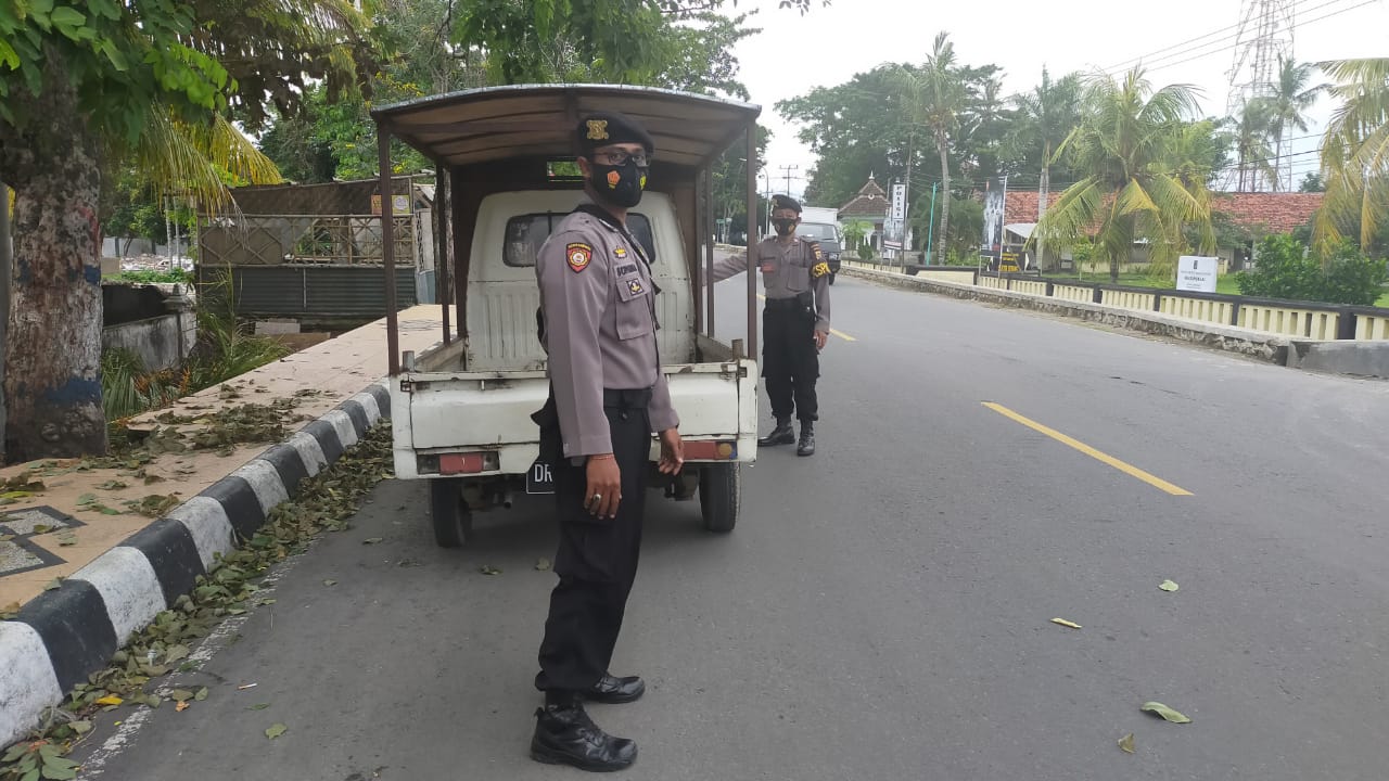 Polsek gerung melakukan ops yustisi