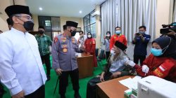 Tinjau Pelaksanaan 1 Juta Vaksinasi Booster, Kapolri Bicara Mudik Sehat dan Nyaman