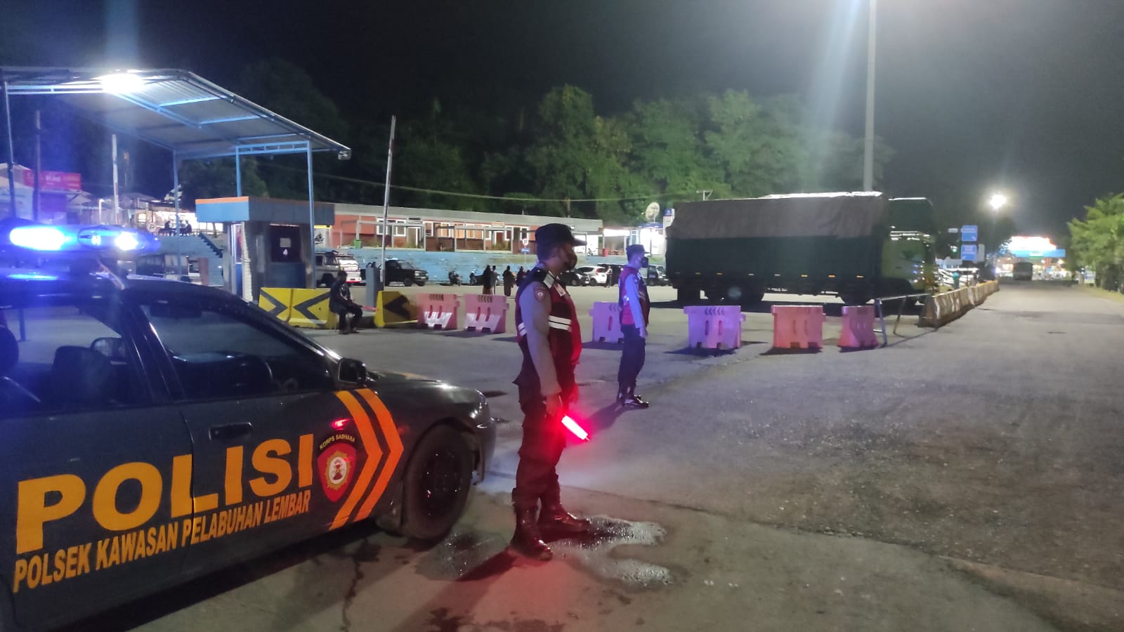 Pengamanan di Masji Baital Aman Lembar