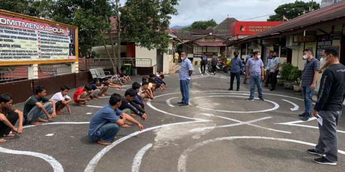 Tawuran Antar kelompok, belasan remaja di Amankan ke Polres Padangsidimpuan