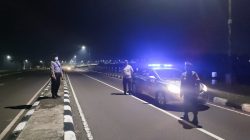Bawah Pimpinan Aiptu Waspada, Patroli Blue Light Polsek Gerung Berjalan Aman dan Landai