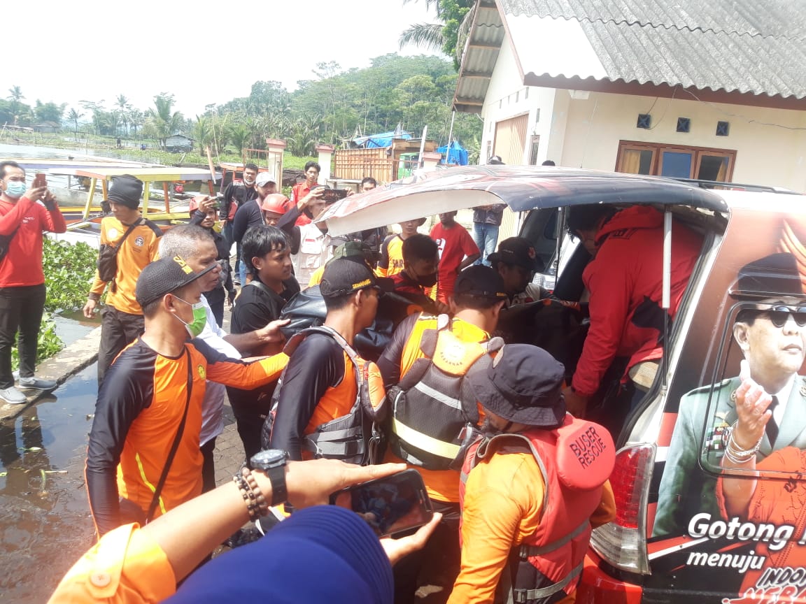 Seorang Pria Paruh Baya Tenggelam Saat Menjala Ikan di Rawa Pening