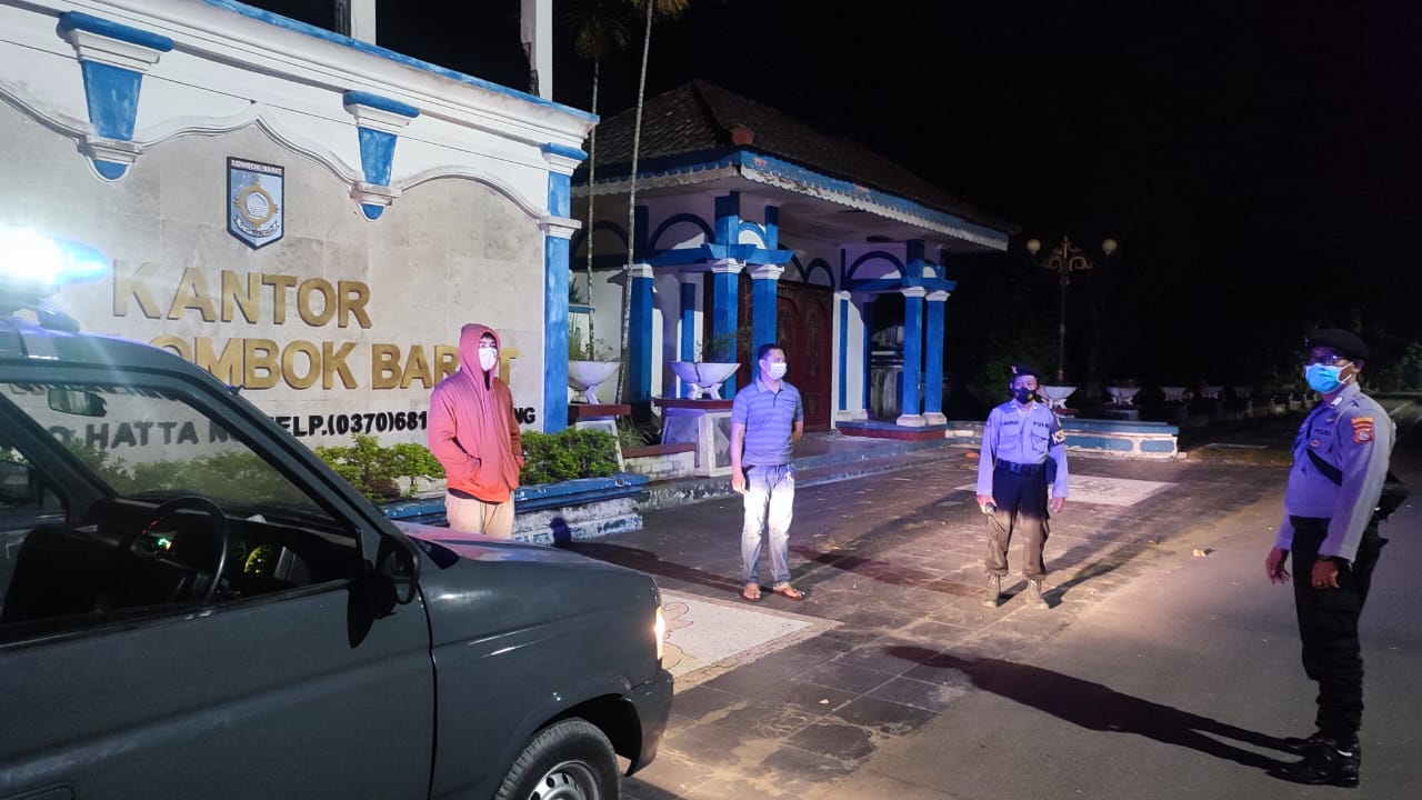 Patroli Blue Light Polsek Gerung, Cegah Kejahatan Konvensianal yang Menjadi Perhatian Publik