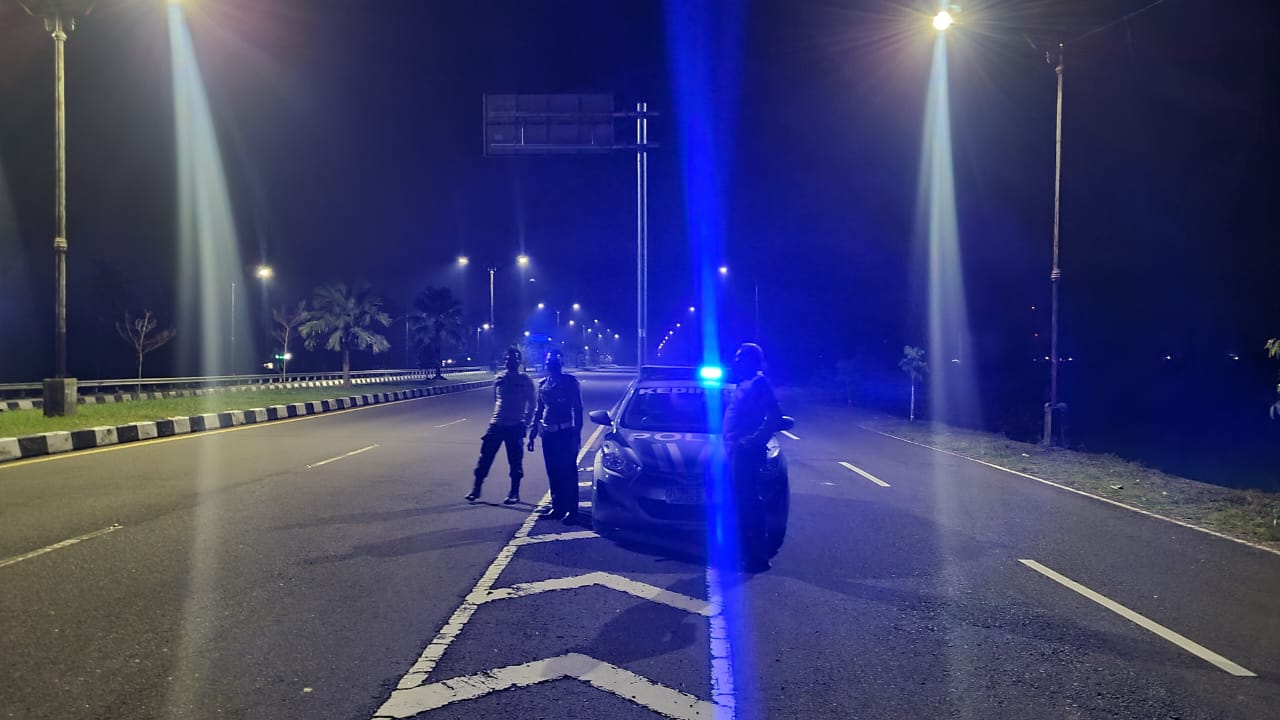 Patroli Malam Polsek Kediri, Sasar Perbatasan Lobar dan Loteng Antisipasi Balap Liar