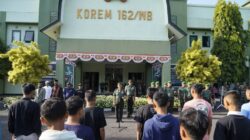 Danrem 162/WB Bersama Dandim 1606/Mataram Resmi Lepas Ponpes Islahul Muslimin Menuju Puncak Perhelatan Liga Santri Piala KASAD Tahun 2022