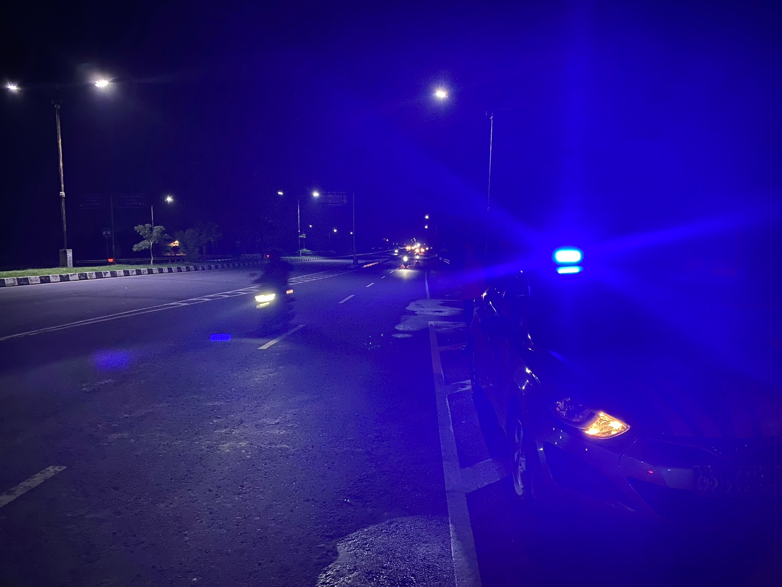 Kegiatan Patroli Blue Light Polsek Kediri, di Seputaran Jalan Umum Bil 2 Desa Lelede