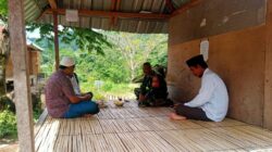 Pimpinan Ponpes Al Zariah Bentek Siap Bantu Babinsa Dalam Mewujudkan Program Untuk Kemanunggalan TNI dengan Rakyat