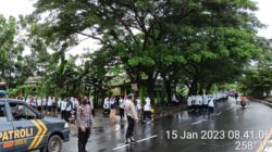 Jalan Sehat Bersholawat Pondok Pesantren Darussalam Bermi, Polsek Kuripan Lakukan Pengamanan