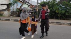 Minimalisir Kerawanan Terhadap Kamseltibcar Lantas, Polsek Sekotong Intensifkan Pengaturan lalulintas Pagi