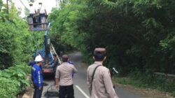 Pemasangan Penerangan Jalan Umum 10 titik prioritas di Lembar, Cegah Potensi Kecelakaan