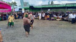 Festival Budaya Bau Keke di Pantai Serpiq